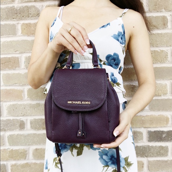 Michael Kors Handbags - Gaby’sBags👜💕-NWT Michael Kors Crossbody